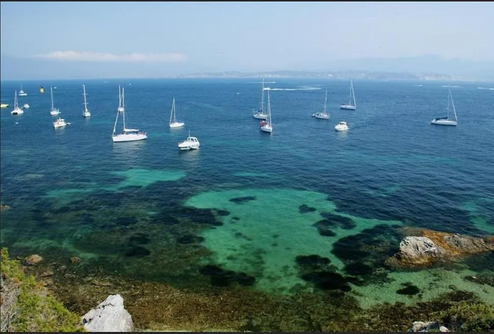 Guest house Chambrestudio Bord De Mer, Piscine Et Spa Six-Fours-les-Plages